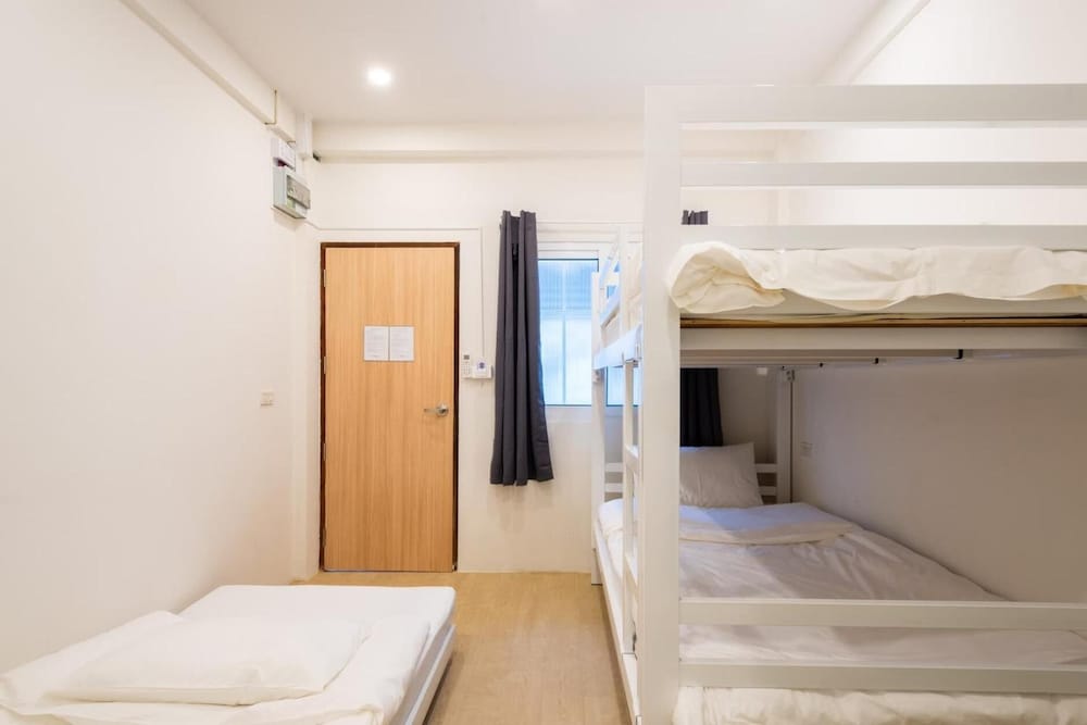 Morn-Ing Hostel 17/48
