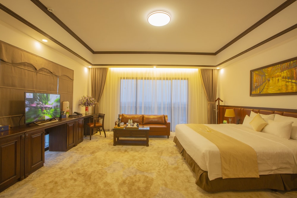 Suite, King Bed