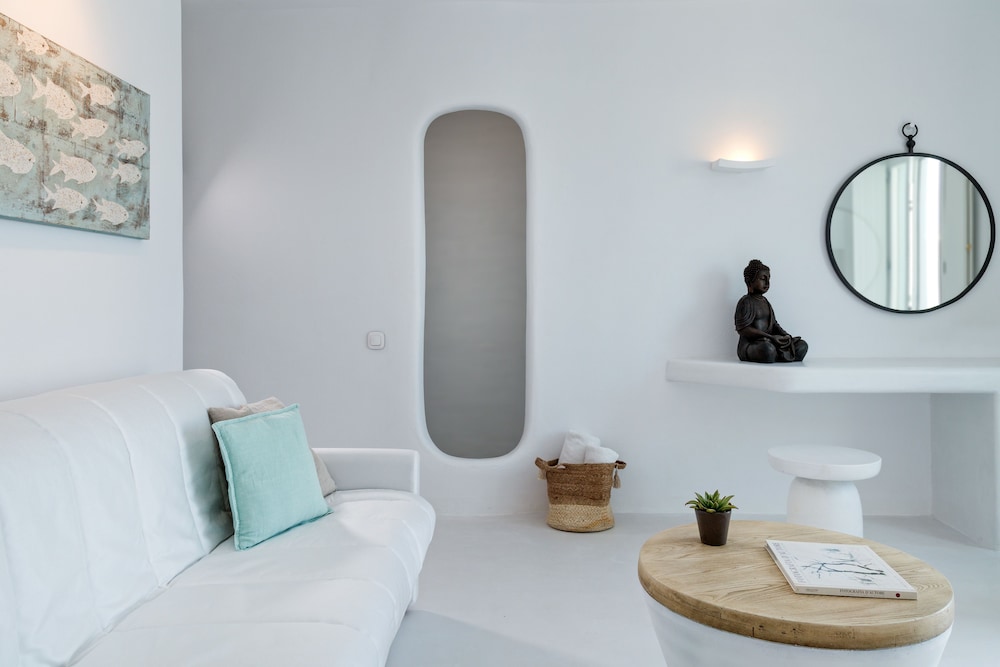 Diamond, Suite, Queen Bed, Ocean View, Sofa, Plunge Pool، Lilly Residence Boutique Suites Adults Only 2/10