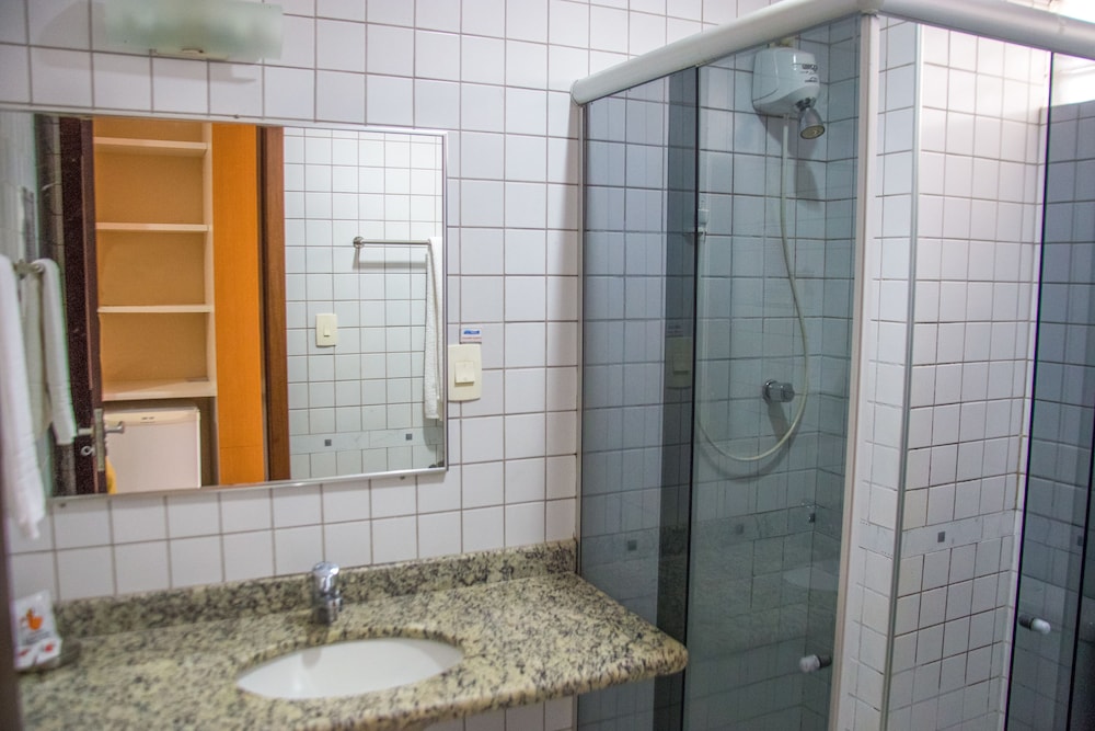 Costa Atlantico Hotel 42/46