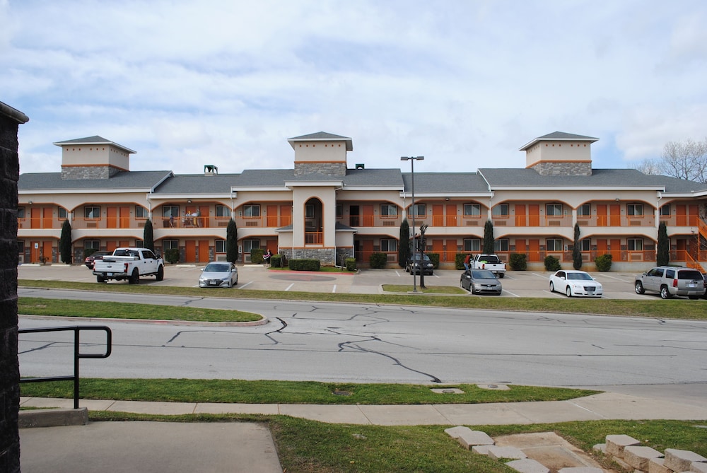 Bestway Inn 7/43