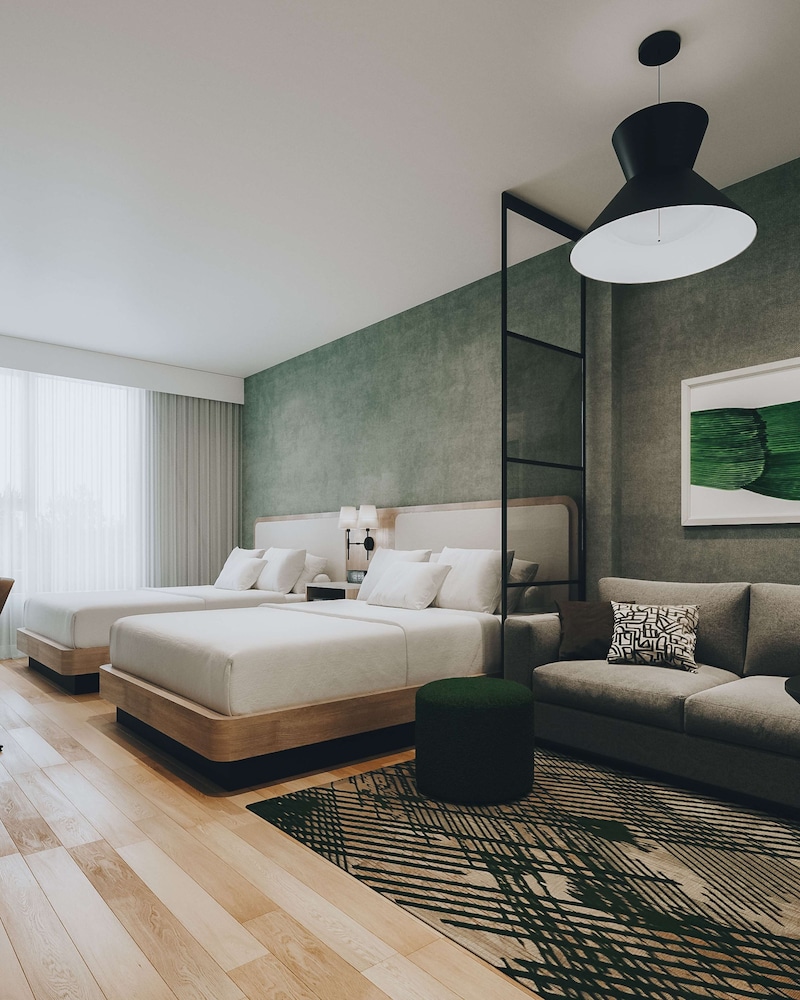 Hyatt Place Montreal Airport 18/50