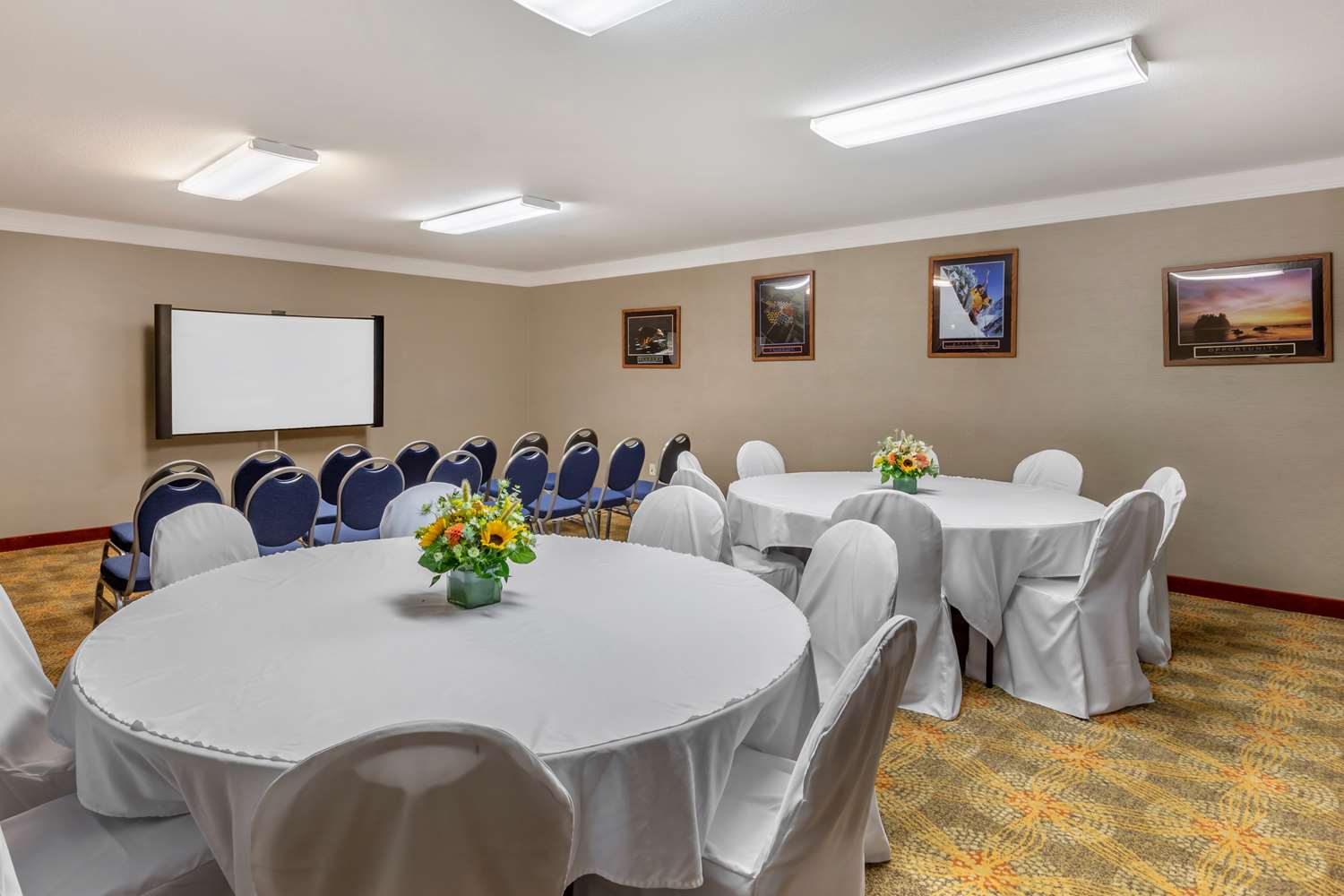 Comfort Suites Visalia - Convention Center 31/41