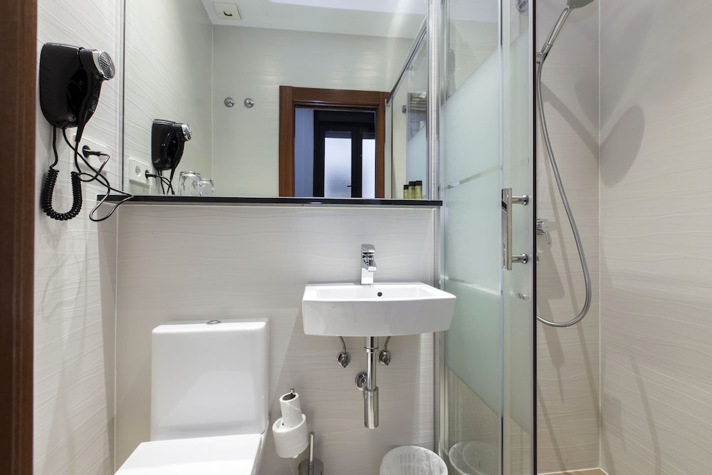 Hostal Castilla I. 26/43