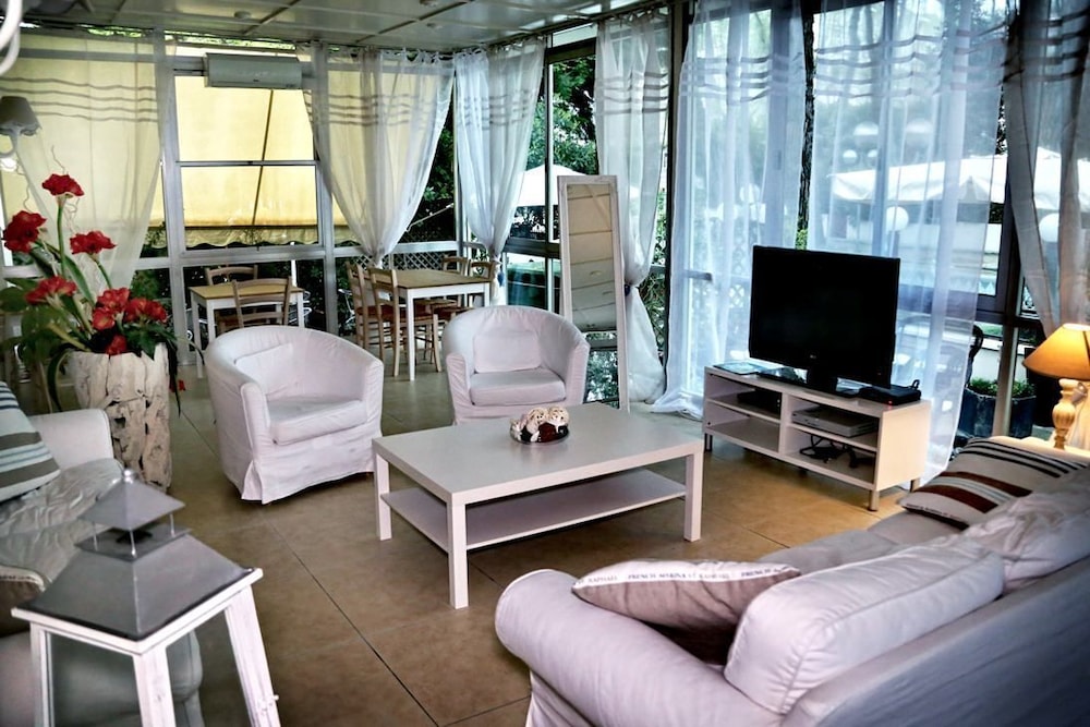 Santiago Hotel 30/49