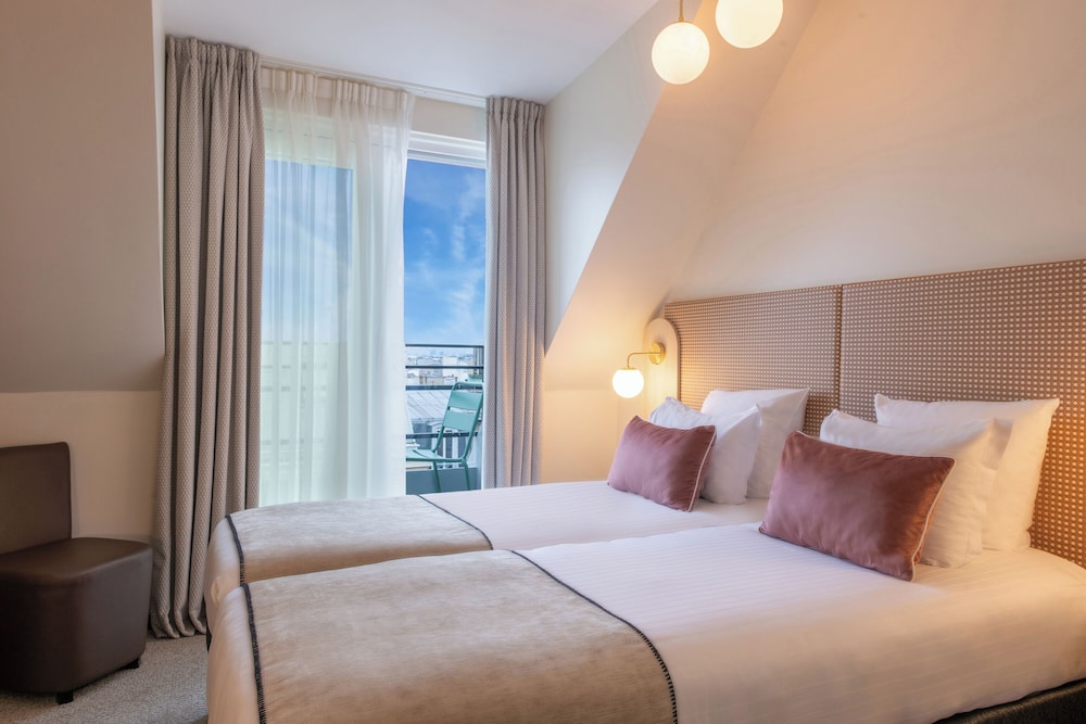 Room, Double Bed, Balcony