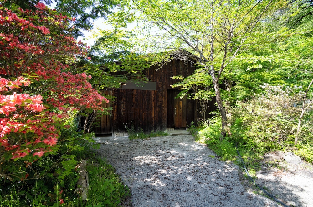 Ryokan Yakenoyu 49/51