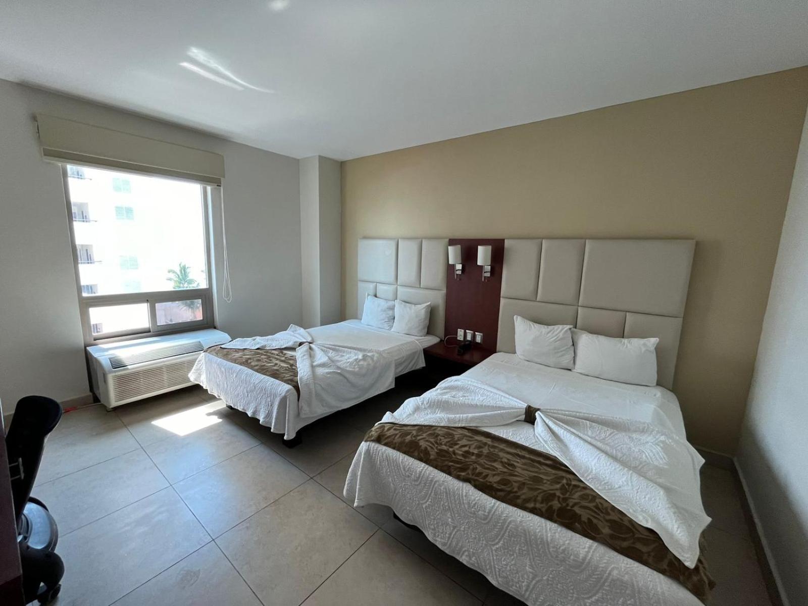 غرفة بسرير مزدوج بإطلالة على البحر، Av Inn Hotel 4/7