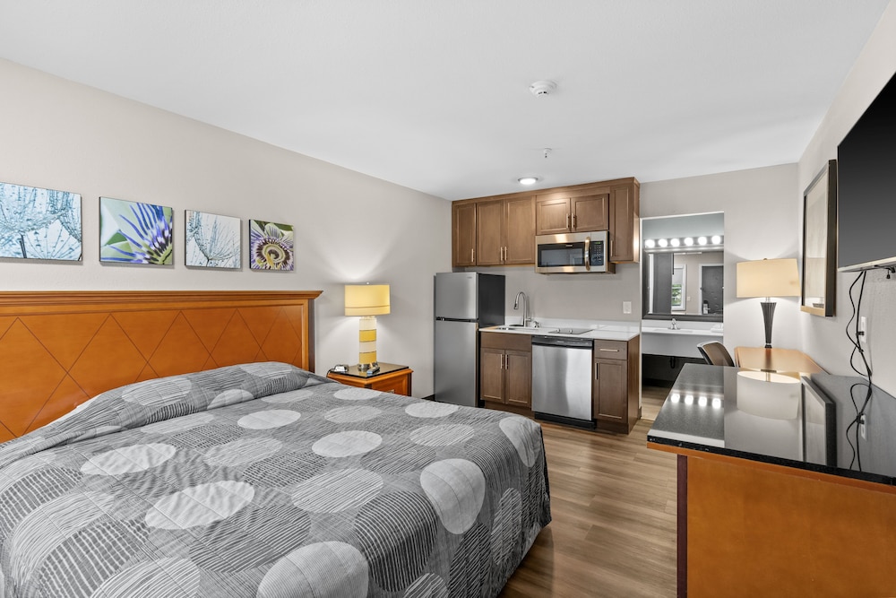 Basecamp Puyallup a Travelodge by Wyndham 18/50