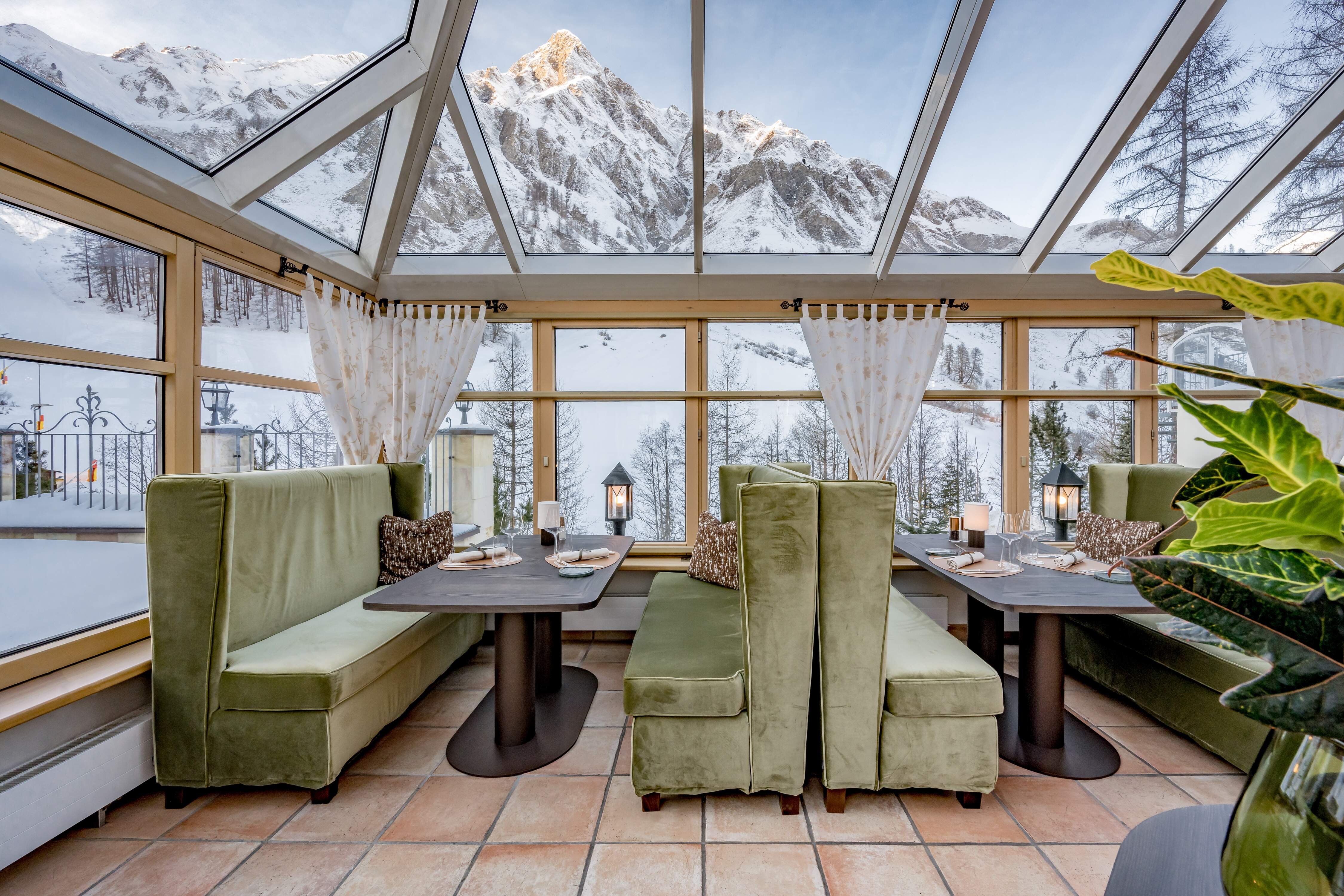 Chasa Montana Hotel and Spa 40/57