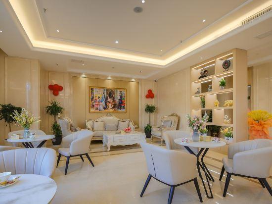 Vienna International Hotel (Ningling Zhanggong Road) 16/28