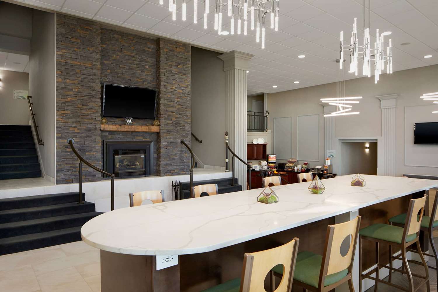 Wingate by Wyndham St. Clairsville Wheeling 17/27