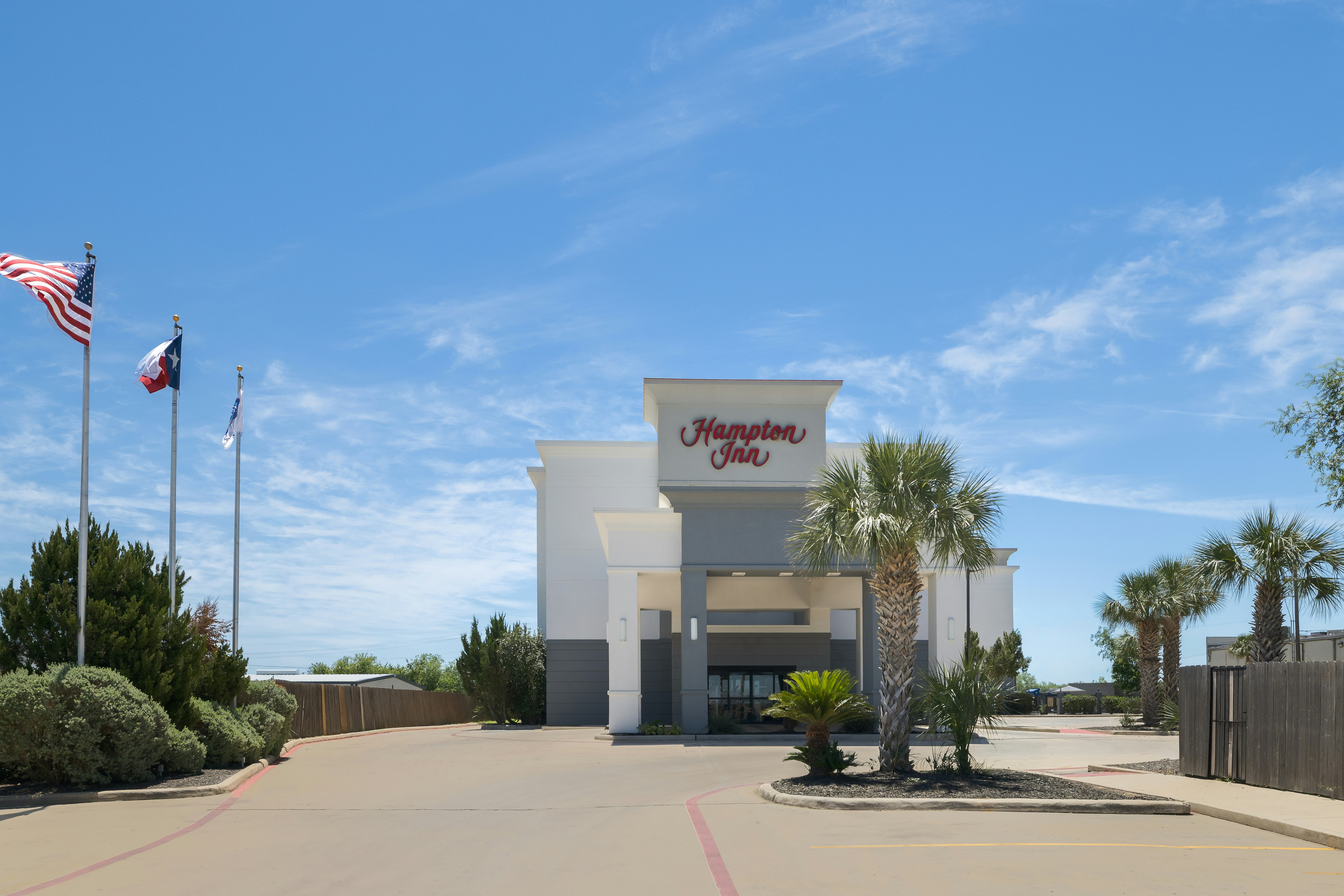Hampton Inn Pleasanton 26/34
