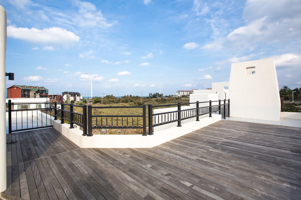 Libentia Hotel and Pool Villa 41/50