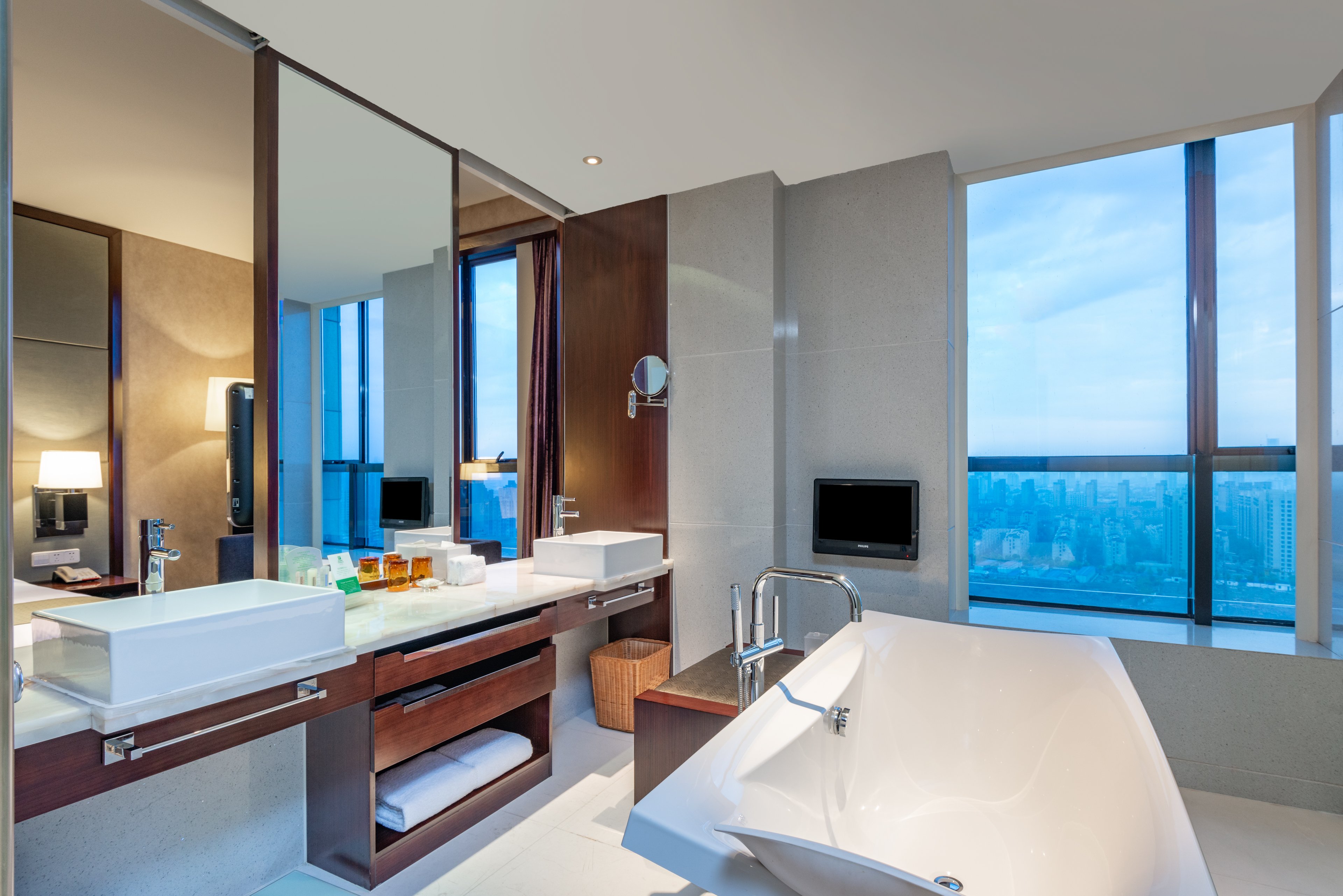 Crowne Plaza Shanghai Jinxiu by IHG 73/74