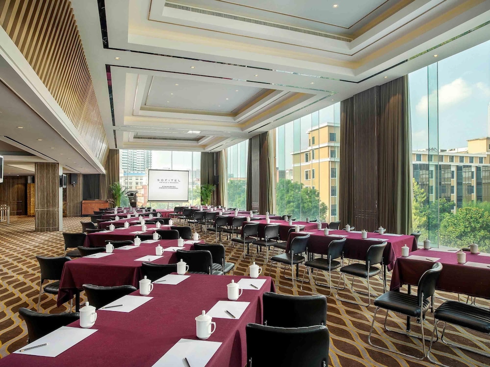 Sofitel Zhengzhou International 35/48