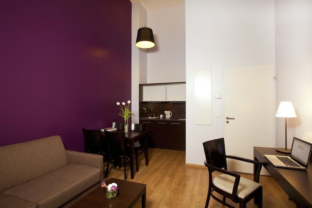 Residhome Grenoble Caserne de Bonne 35/74