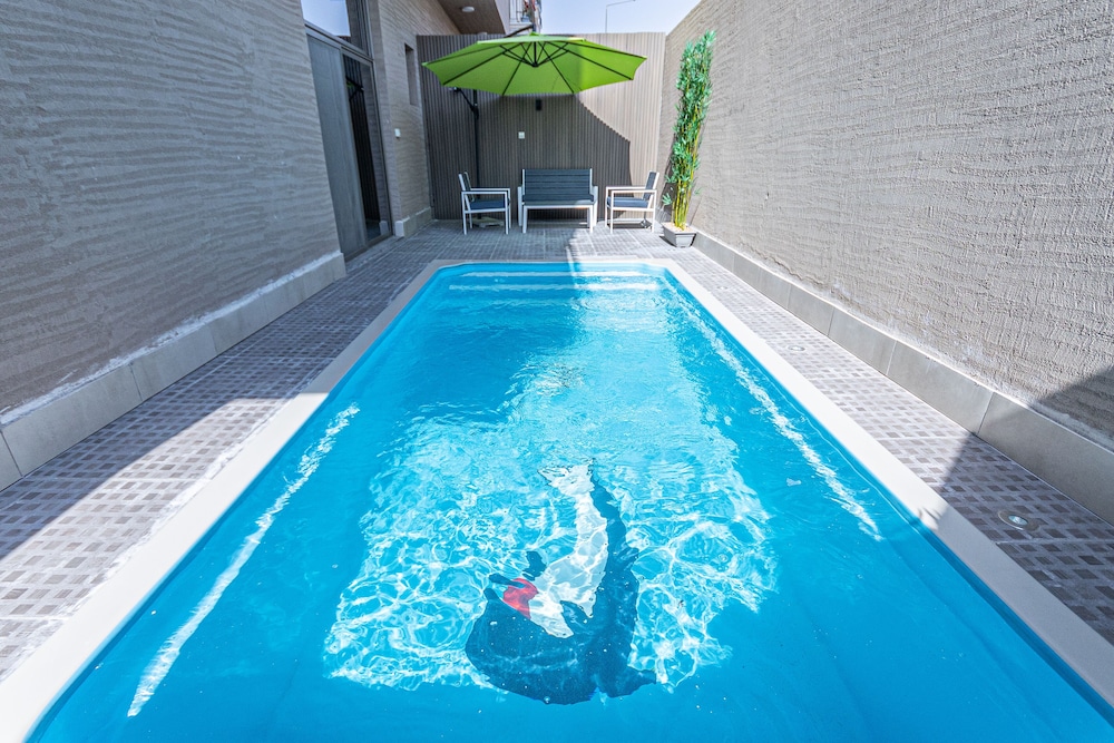 Land Walk Al Taawoun Hotel 40/62