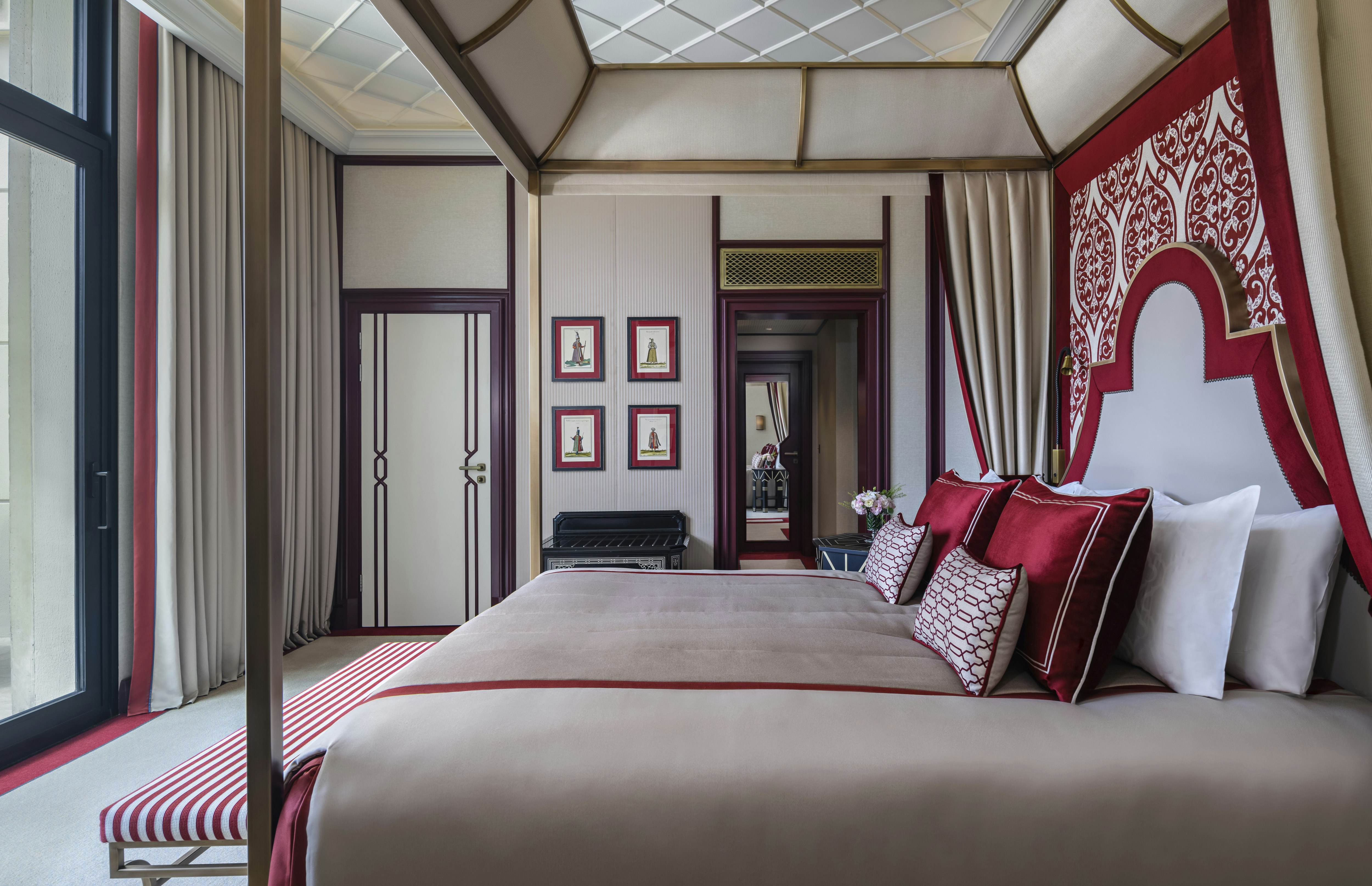 GARDEN, DELUXE, SUITE