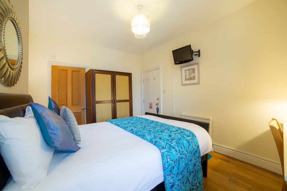 1 BEDROOM, APARTMENT