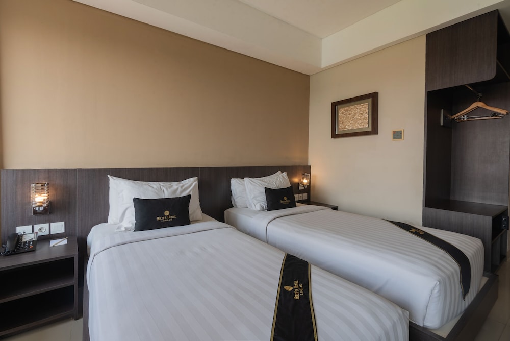 Brits Hotel Legian 9/20