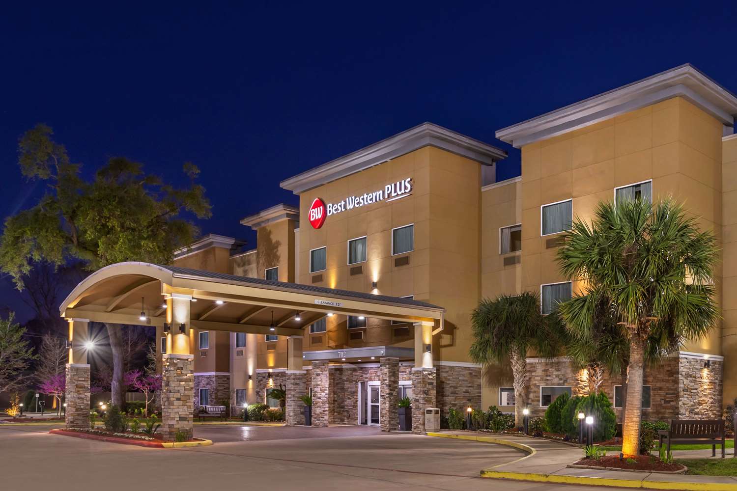 Best Western Plus Lake Jackson Inn and Suites 12/15