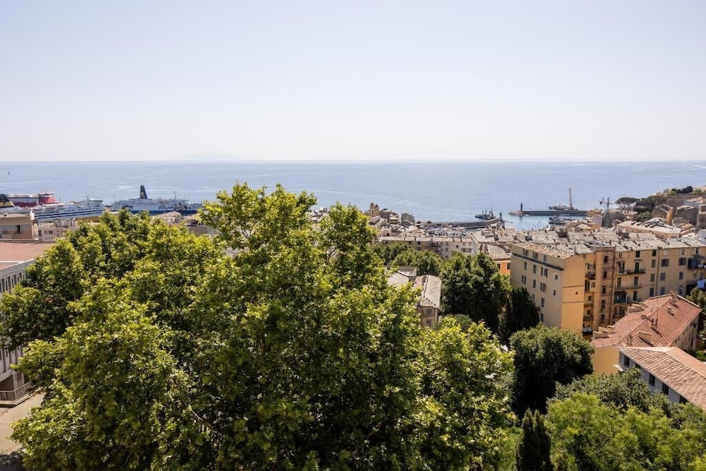 Adonis Le Bastia 47/50