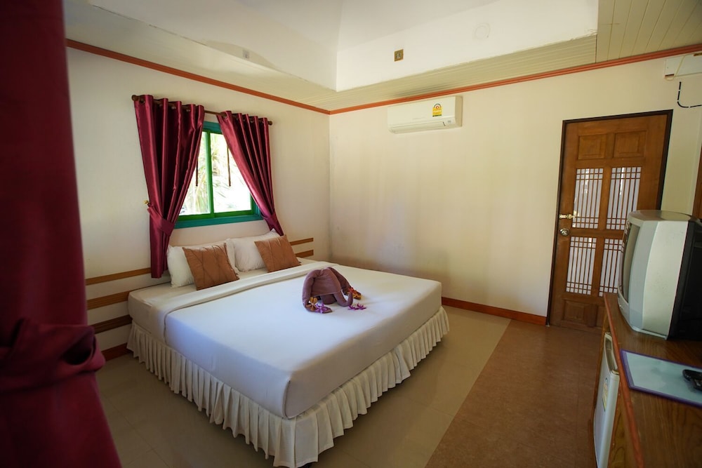 Ko Kut Ao Phrao Beach Resort 19/50