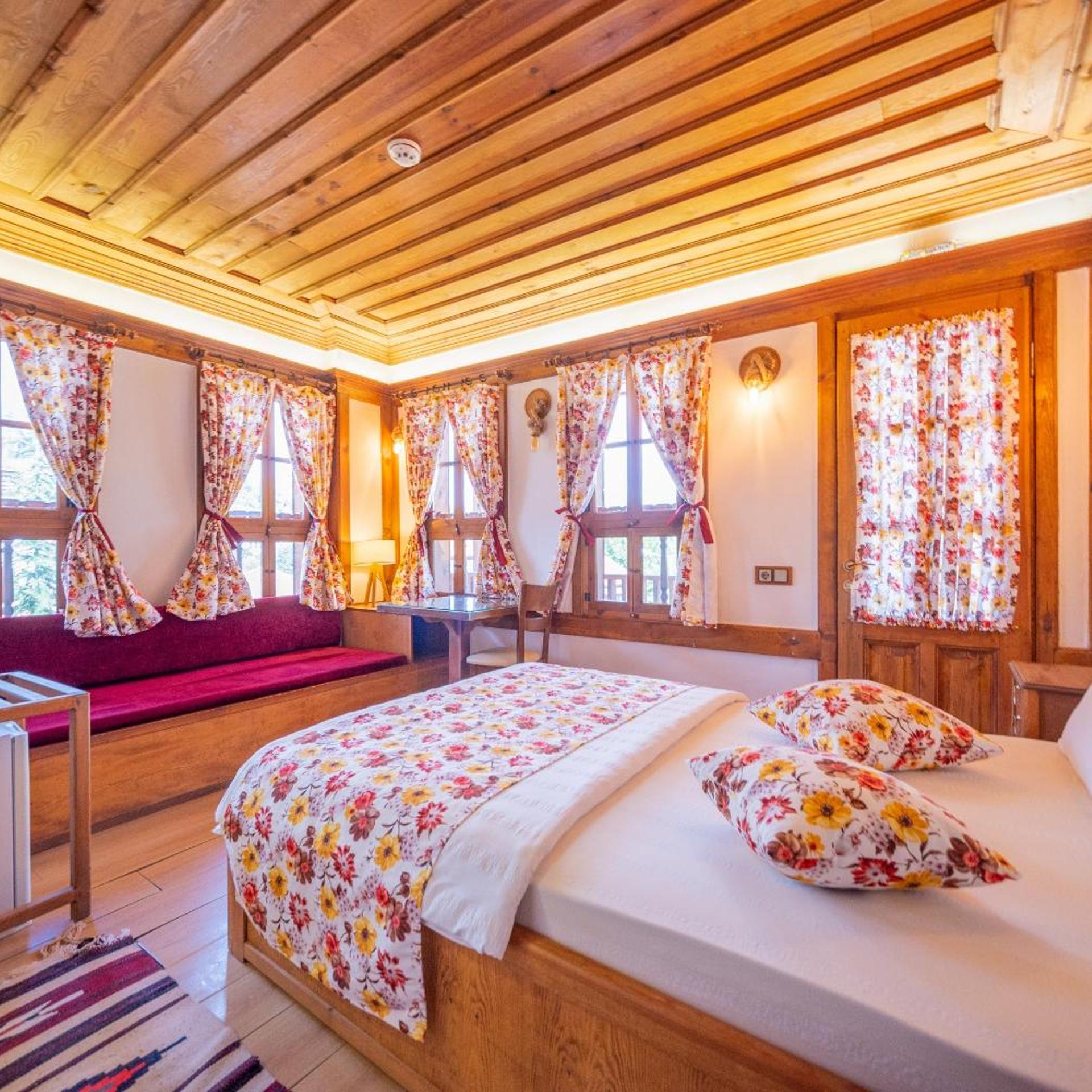 Cesmeli Konak Hotel 25/55