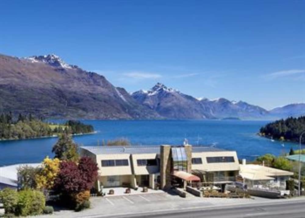Earnslaw Lodge 45/50