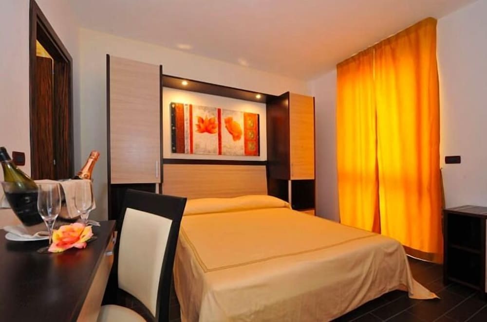 Nauticus Guest Room 17/41