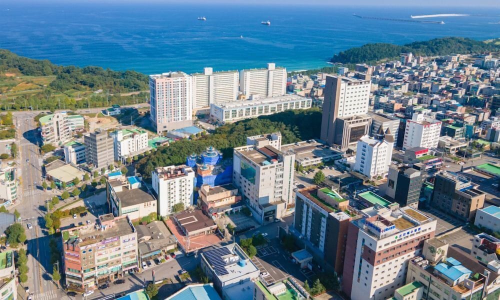 Donghae Gloria Tourist Hotel 48/50