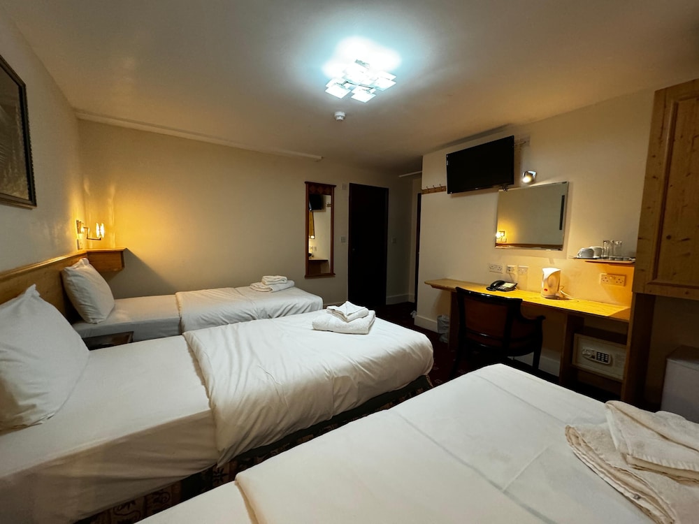 ROOM, TRIPLE, 3 BEDS