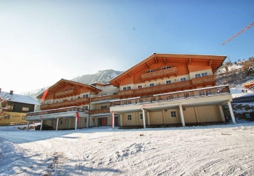 Penthouse All Seasons Lodge 3/17