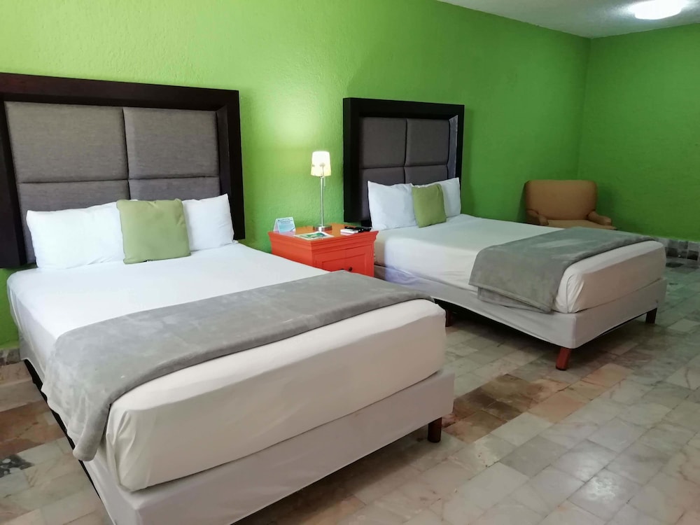 Hotel Green 16 Extended Stay 13/49
