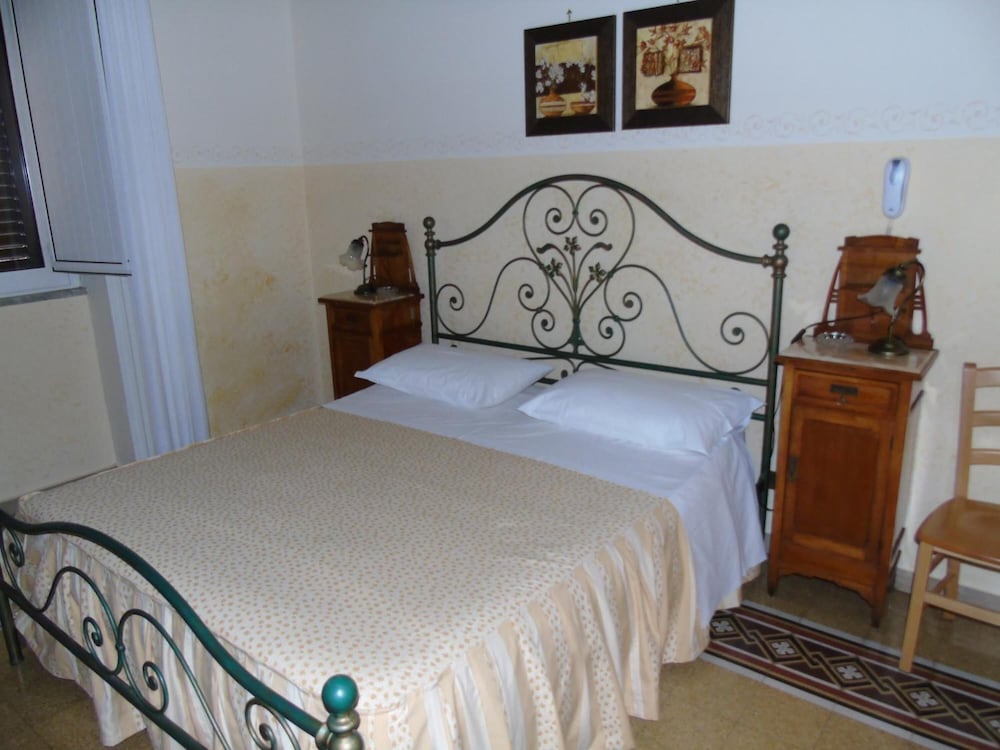 Albergo Cavour 27/35