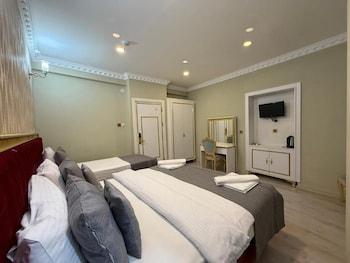 Design, Triple, 1 Double and 1 Single Bed