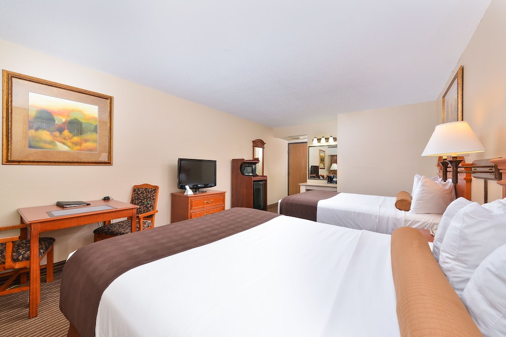 Revel Hotel Minot, SureStay Collection by Best Western 21/66