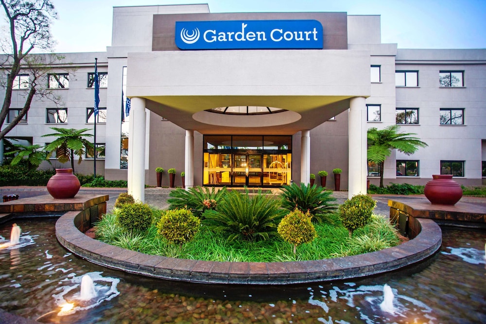 Garden Court Hatfield 3/49
