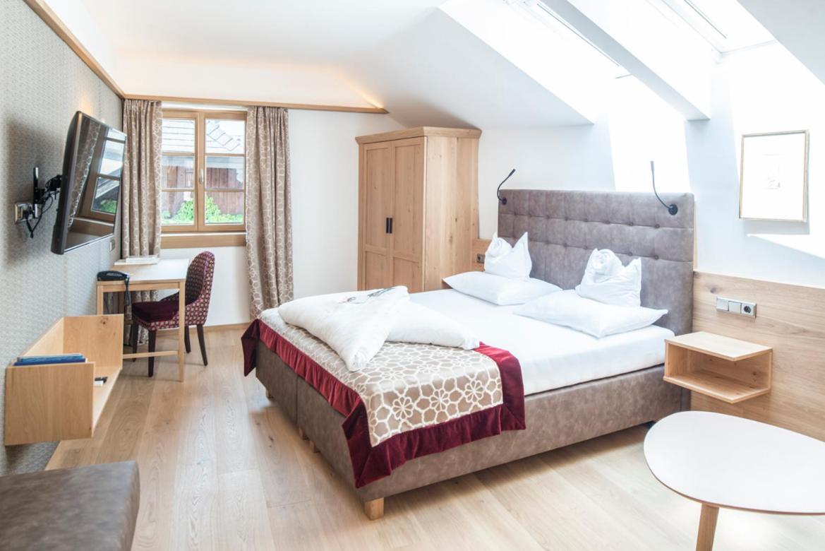Room, Double Bed