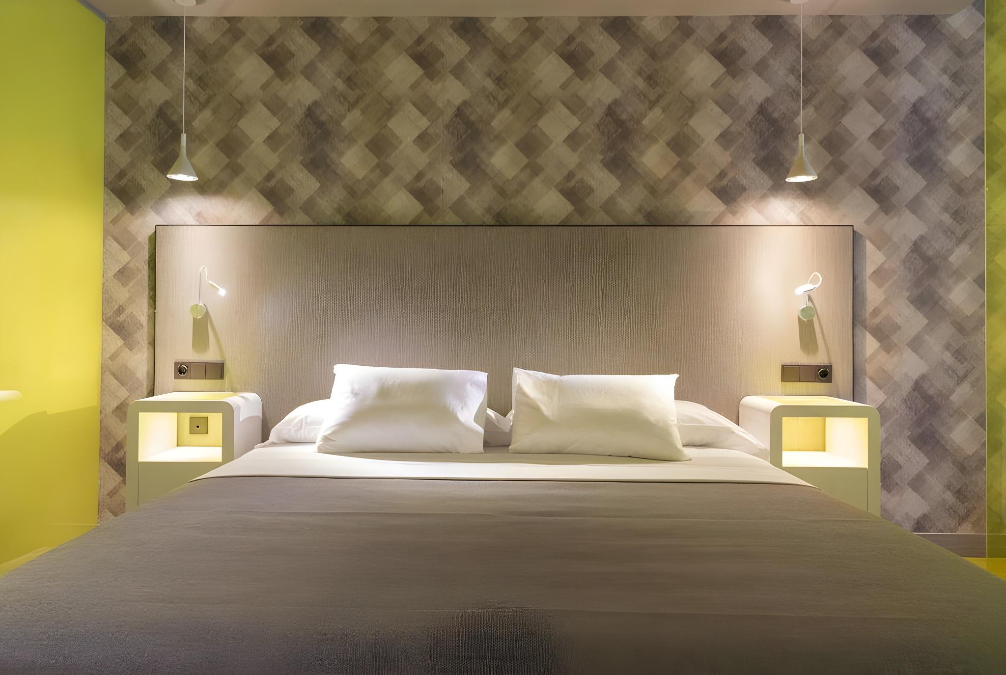 Room, Double Bed