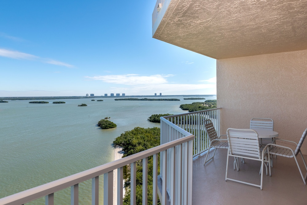 Lover's Key Resort by Check-In Vacation Rentals 41/70