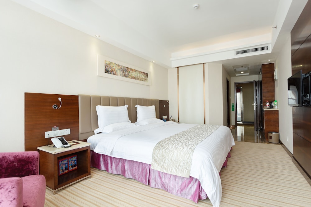 L Hotel Changsheng 17/62