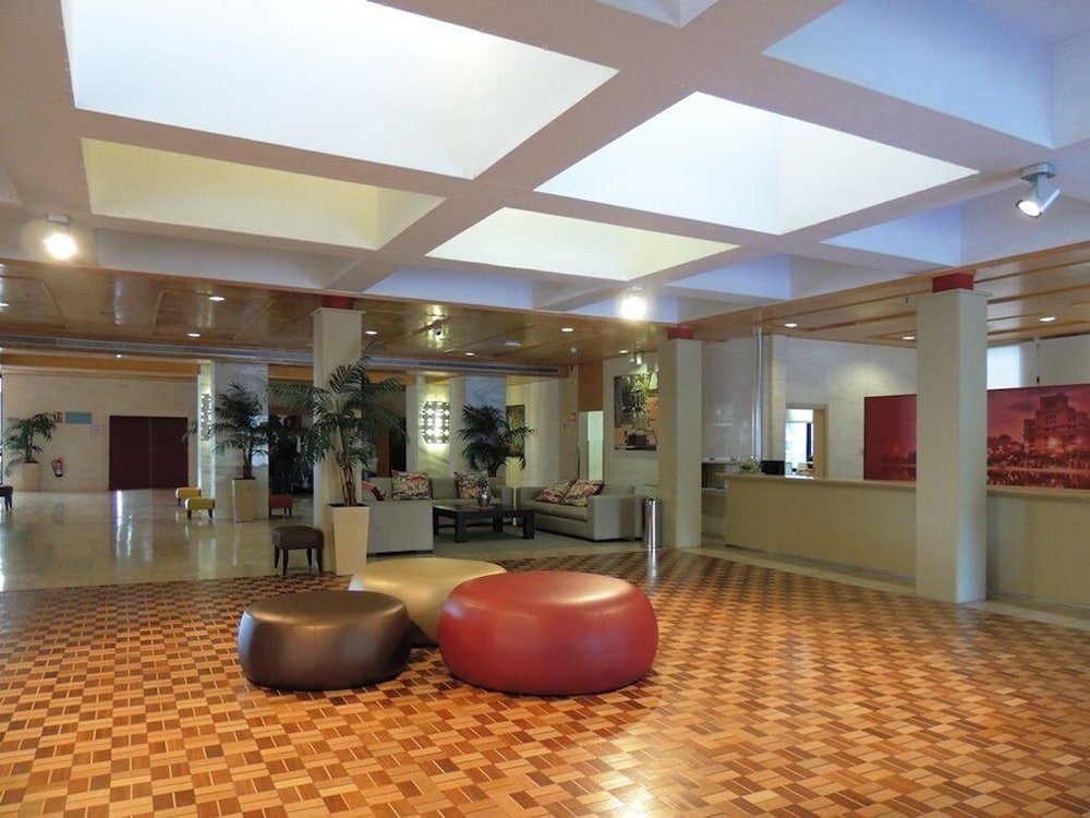 Hotel Escuela Santa Cruz 5/67