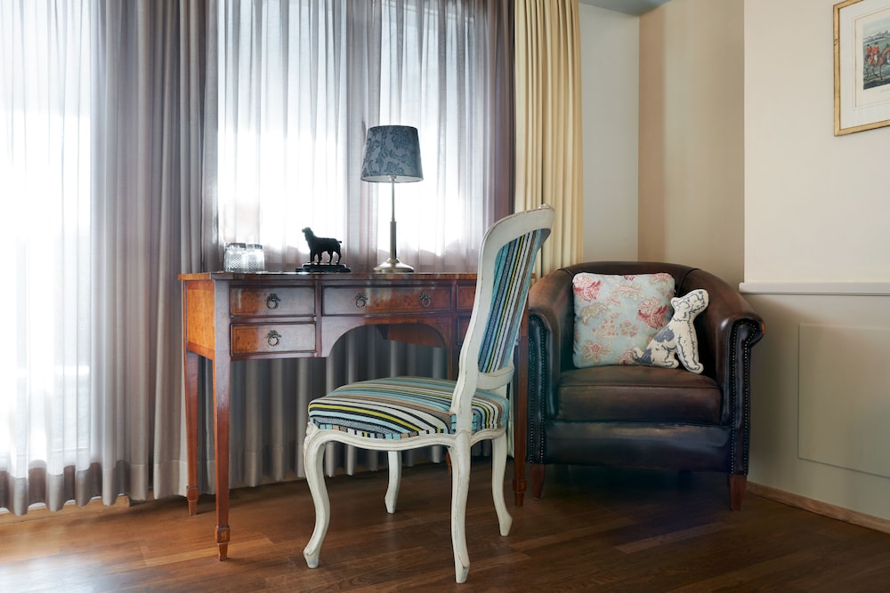 Townhouse Boutique Hotel 28/39