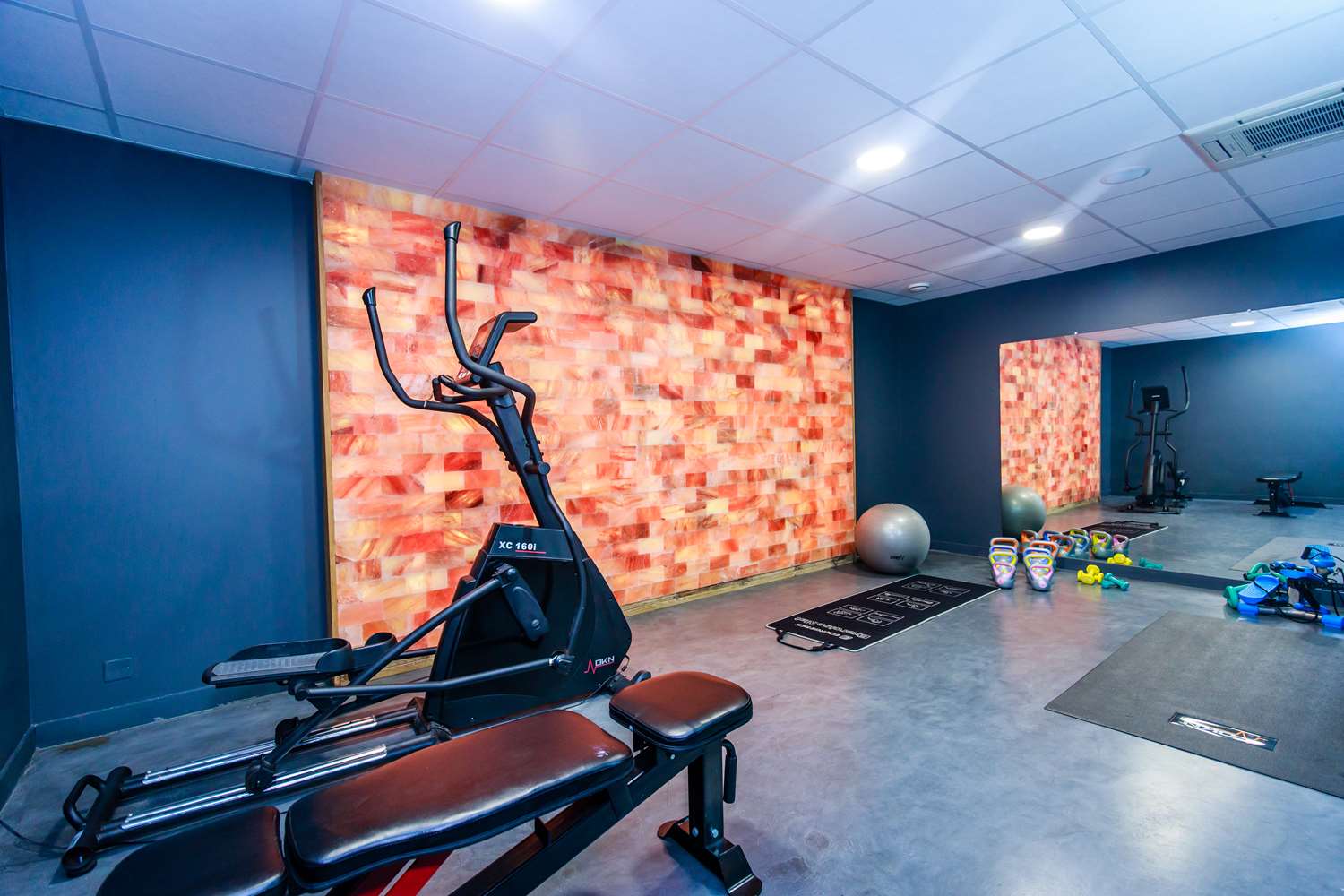 Best Western Hotel De La Cite & Spa 8/16