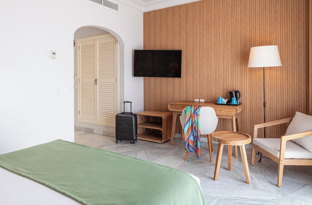 Duque de Najera Hotel 85/106