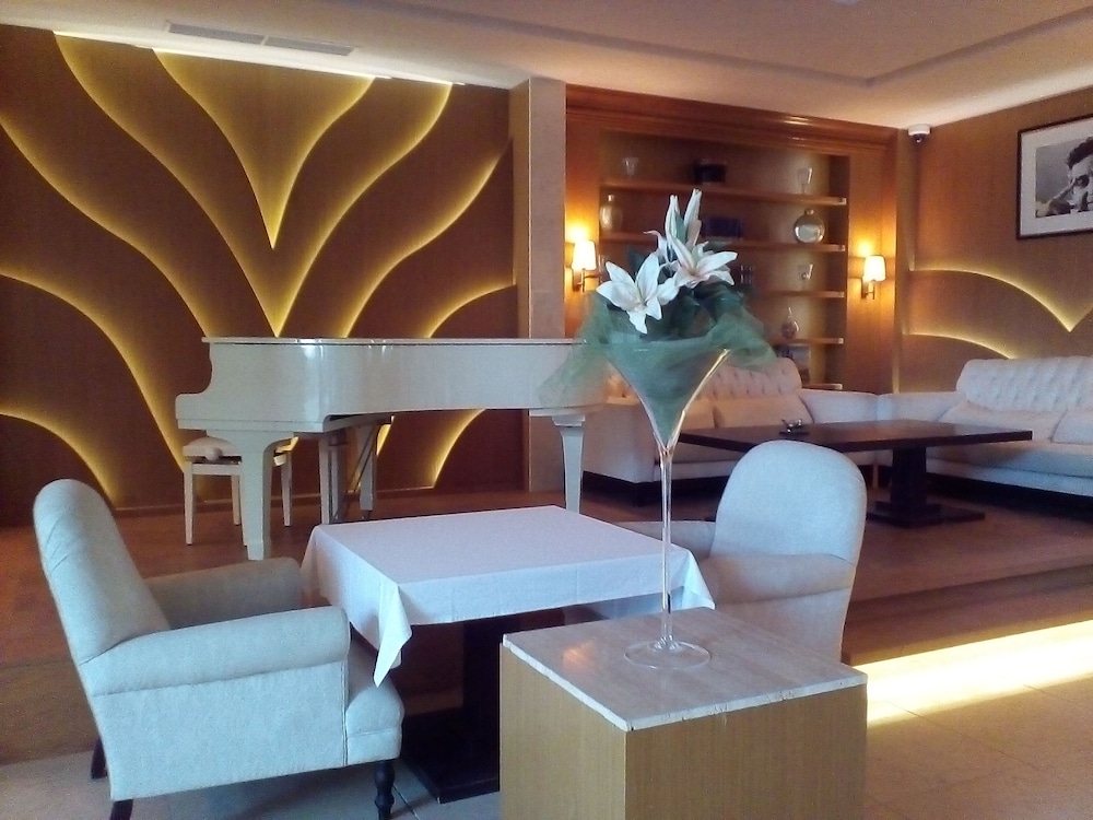 Hostellerie La Farandole 50/71