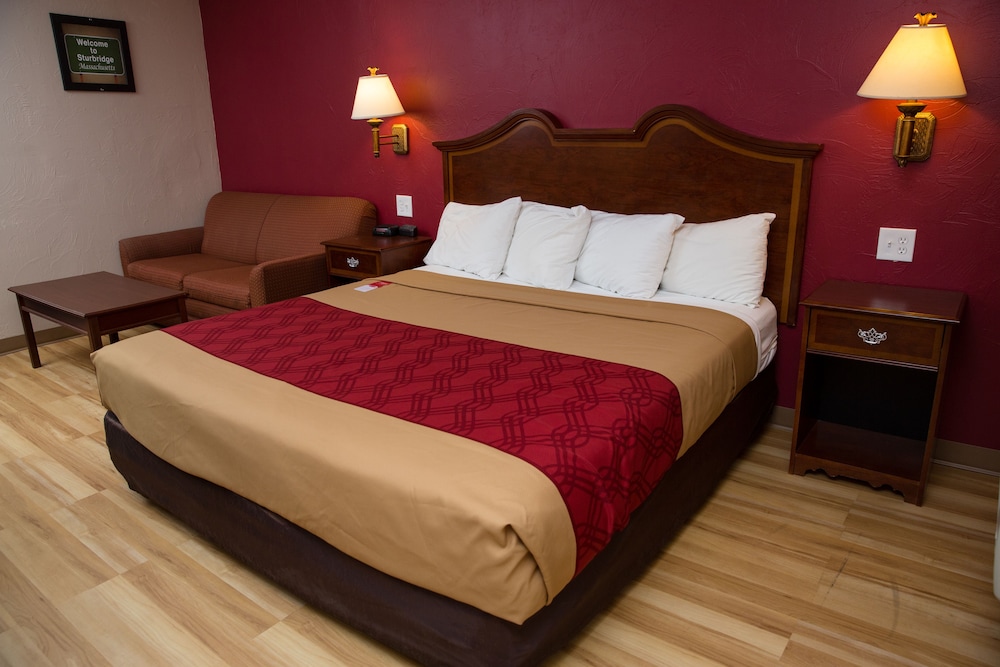 Econo Lodge Sturbridge Route 20 14/49