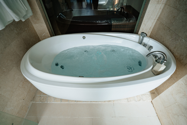 2 Bedrooms, Pool, Villa, Smoking